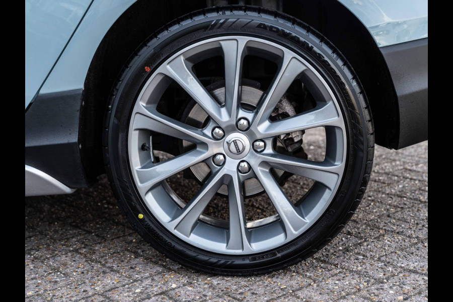 Volvo V40 Cross Country 1.5 T3 Aut. Momentum | Blis | 18" LMV | Winter Pack