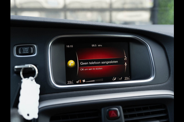 Volvo V40 Cross Country 1.5 T3 Aut. Momentum | Blis | 18" LMV | Winter Pack