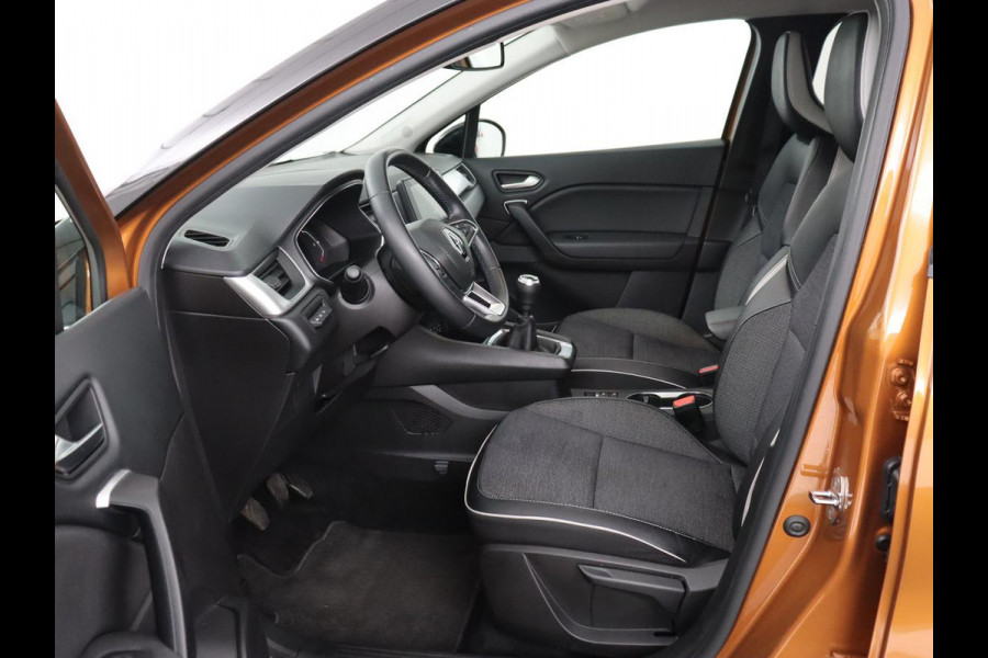 Renault Captur 1.3 TCe 140 Intens | Trekhaak | Carplay | Camera | Half leder | Full LED | Keyless | Climate control | Navigatie | Sfeerverlichting | Cruise control | Bluetooth | Parkeerhulp | Origineel NL