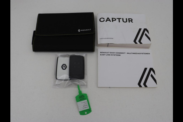 Renault Captur 1.3 TCe 140 Intens | Trekhaak | Carplay | Camera | Half leder | Full LED | Keyless | Climate control | Navigatie | Sfeerverlichting | Cruise control | Bluetooth | Parkeerhulp | Origineel NL