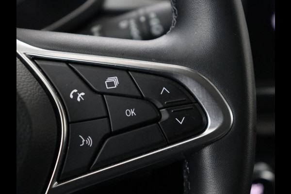 Renault Captur 1.3 TCe 140 Intens | Trekhaak | Carplay | Camera | Half leder | Full LED | Keyless | Climate control | Navigatie | Sfeerverlichting | Cruise control | Bluetooth | Parkeerhulp | Origineel NL