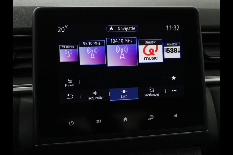 Renault Captur 1.3 TCe 140 Intens | Trekhaak | Carplay | Camera | Half leder | Full LED | Keyless | Climate control | Navigatie | Sfeerverlichting | Cruise control | Bluetooth | Parkeerhulp | Origineel NL