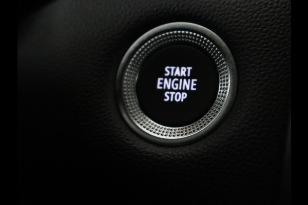 Renault Captur 1.3 TCe 140 Intens | Trekhaak | Carplay | Camera | Half leder | Full LED | Keyless | Climate control | Navigatie | Sfeerverlichting | Cruise control | Bluetooth | Parkeerhulp | Origineel NL