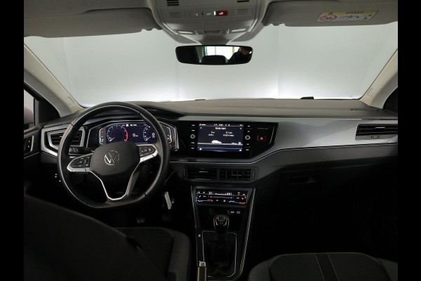 Volkswagen Polo 1.0 TSI Style 95 PK | Navigatie | Matrix koplampen | Stoelverwarming |
