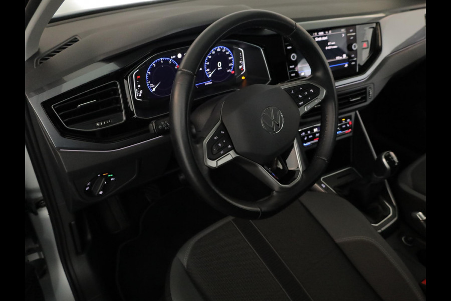 Volkswagen Polo 1.0 TSI Style 95 PK | Navigatie | Matrix koplampen | Stoelverwarming |