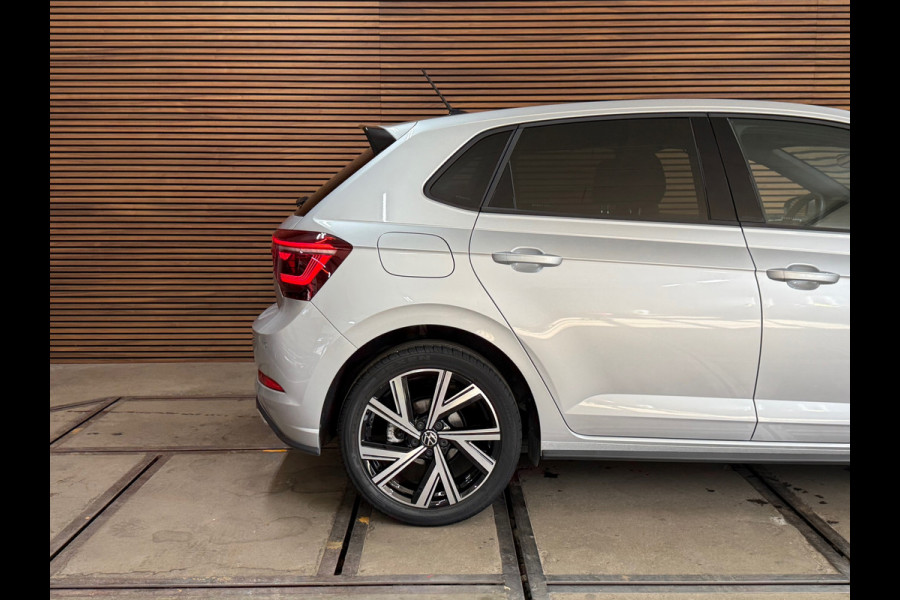 Volkswagen Polo 1.0 TSI R-Line | 110PK | IQ.Drive pakket | Virtual | Full LED Matrix Beam | Camera | Discover Pro | Clima |Ambient