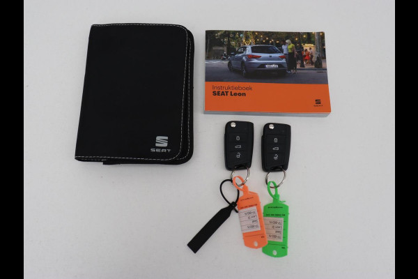Seat Leon 1.5 TSI FR Intense | 1e eigenaar | Stoelverwarming | Carplay | Beats Pack | Full LED | Virtual Cockpit | Keyless | Climate control | Parkeerhulp | Cruise control | Navigatie