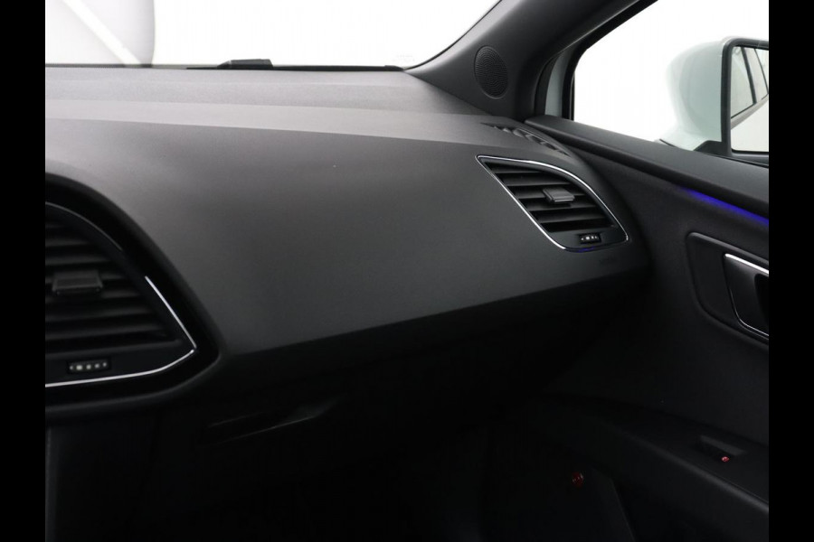 Seat Leon 1.5 TSI FR Intense | 1e eigenaar | Stoelverwarming | Carplay | Beats Pack | Full LED | Virtual Cockpit | Keyless | Climate control | Parkeerhulp | Cruise control | Navigatie