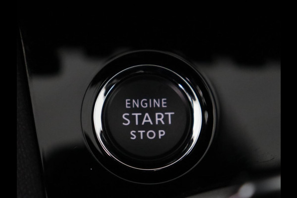 Peugeot 3008 1.6 HYbrid 225 GT Line | SOH 89% | Adaptive cruise | Half leder | Camera | Navigatie | Carplay | Dodehoek detectie | Digital Cockpit | Climate control | Bluetooth | PHEV | Plug In