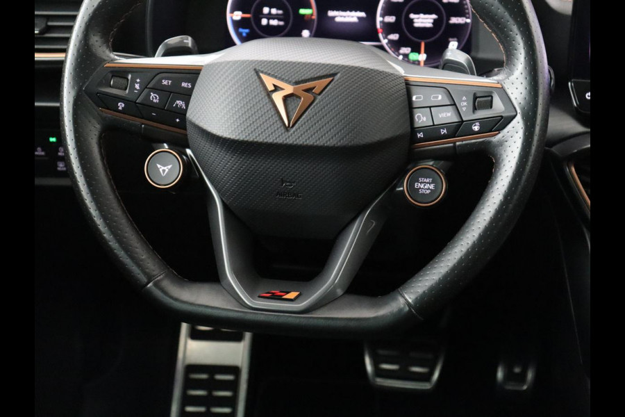 CUPRA Formentor 1.4 eHybrid VZ Performance | SOH 89% | Panoramadak | Leder | Stoelverwarming | Carplay | Sfeerverlichting | Adaptive cruise | Camera | Navigatie | Stuurverwarming | PHEV | Plug In