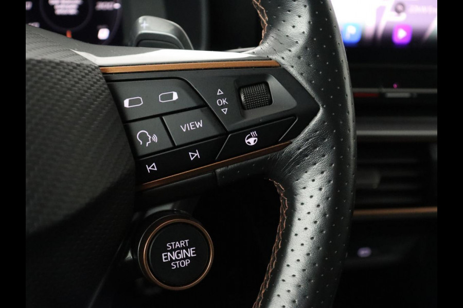 CUPRA Formentor 1.4 eHybrid VZ Performance | SOH 89% | Panoramadak | Leder | Stoelverwarming | Carplay | Sfeerverlichting | Adaptive cruise | Camera | Navigatie | Stuurverwarming | PHEV | Plug In