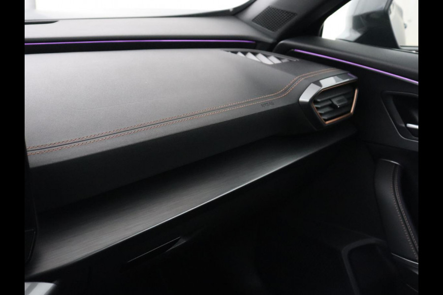 CUPRA Formentor 1.4 eHybrid VZ Performance | SOH 89% | Panoramadak | Leder | Stoelverwarming | Carplay | Sfeerverlichting | Adaptive cruise | Camera | Navigatie | Stuurverwarming | PHEV | Plug In