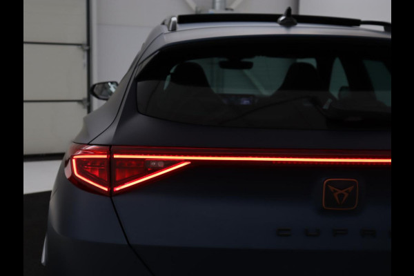 CUPRA Formentor 1.4 eHybrid VZ Performance | SOH 89% | Panoramadak | Leder | Stoelverwarming | Carplay | Sfeerverlichting | Adaptive cruise | Camera | Navigatie | Stuurverwarming | PHEV | Plug In