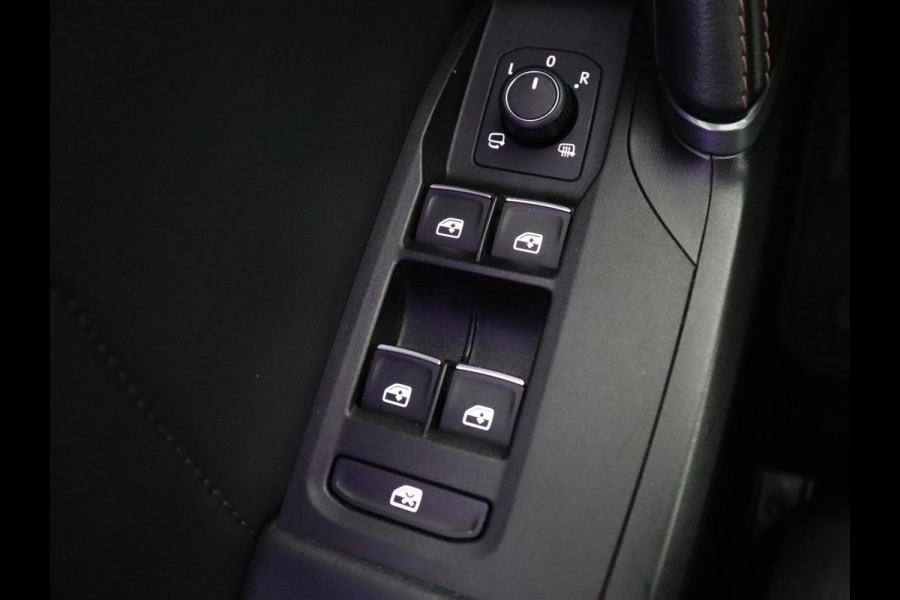 CUPRA Formentor 1.4 eHybrid VZ Performance | SOH 89% | Panoramadak | Leder | Stoelverwarming | Carplay | Sfeerverlichting | Adaptive cruise | Camera | Navigatie | Stuurverwarming | PHEV | Plug In