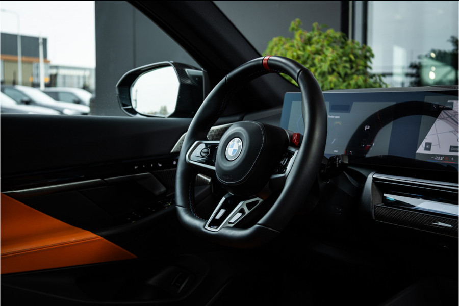 BMW 5 Serie Touring M5 - M Performance Pakket | Panorama | B&W | Carbon | Elek. Trekhaak | 360 Camera