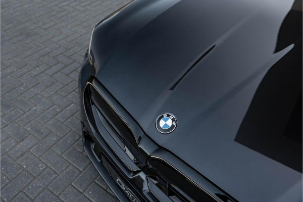 BMW 5 Serie Touring M5 - M Performance Pakket | Panorama | B&W | Carbon | Elek. Trekhaak | 360 Camera