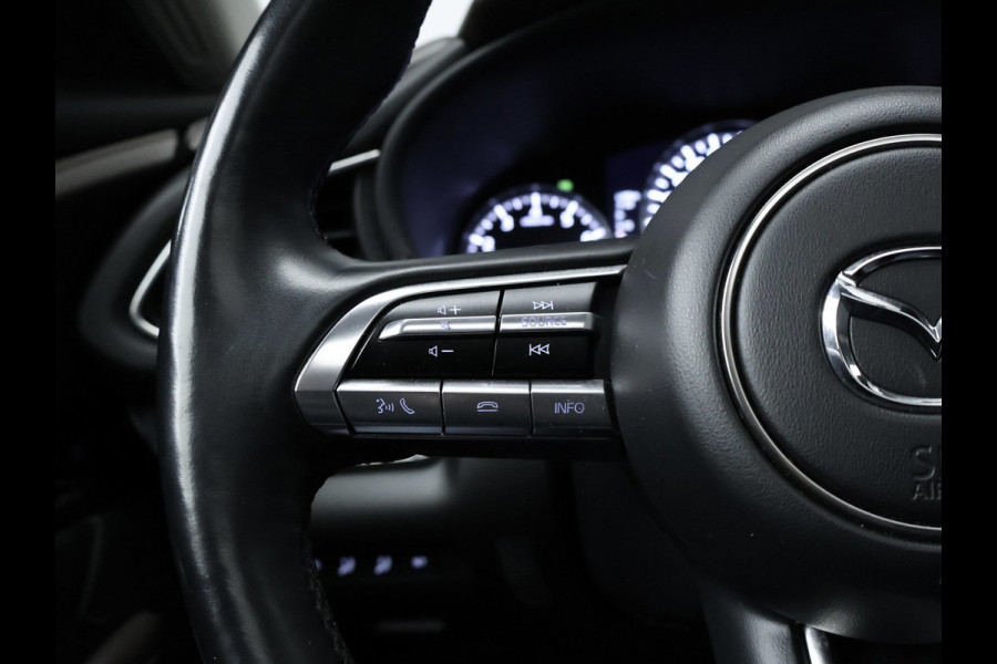 Mazda CX-30 2.0 e-SkyActiv-X M Hybrid Luxury Sport (SCHUIFDAK,APPLE CARPLAY,CAMERA,NAVI,STOEL/STUUR VERWARMING,GETINT,LEDER,LED)