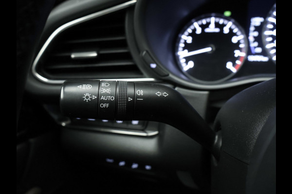 Mazda CX-30 2.0 e-SkyActiv-X M Hybrid Luxury Sport (SCHUIFDAK,APPLE CARPLAY,CAMERA,NAVI,STOEL/STUUR VERWARMING,GETINT,LEDER,LED)
