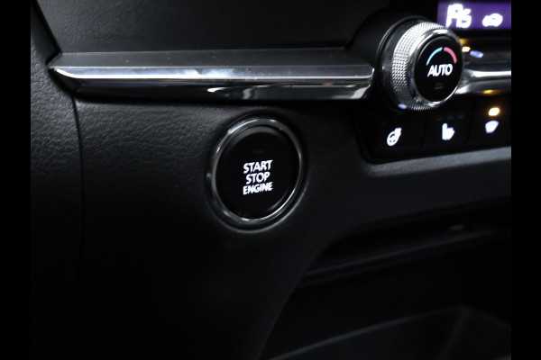 Mazda CX-30 2.0 e-SkyActiv-X M Hybrid Luxury Sport (SCHUIFDAK,APPLE CARPLAY,CAMERA,NAVI,STOEL/STUUR VERWARMING,GETINT,LEDER,LED)