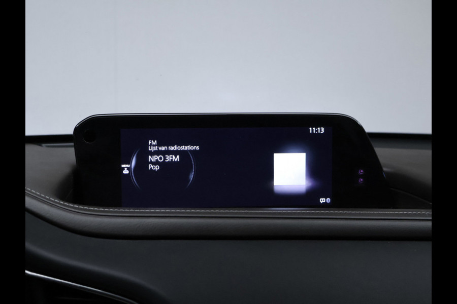 Mazda CX-30 2.0 e-SkyActiv-X M Hybrid Luxury Sport (SCHUIFDAK,APPLE CARPLAY,CAMERA,NAVI,STOEL/STUUR VERWARMING,GETINT,LEDER,LED)