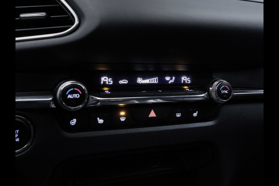 Mazda CX-30 2.0 e-SkyActiv-X M Hybrid Luxury Sport (SCHUIFDAK,APPLE CARPLAY,CAMERA,NAVI,STOEL/STUUR VERWARMING,GETINT,LEDER,LED)