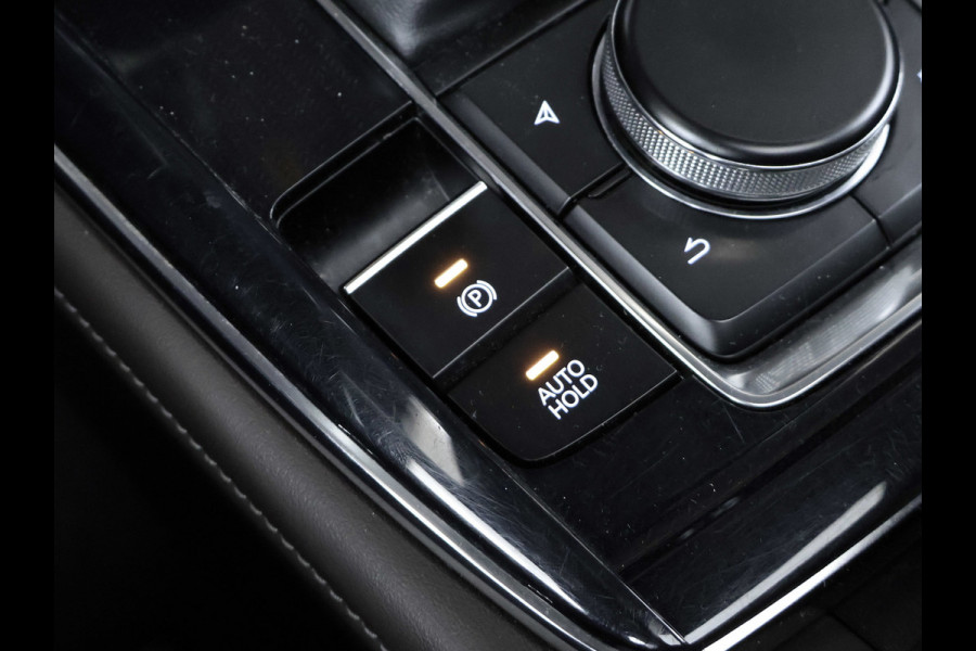 Mazda CX-30 2.0 e-SkyActiv-X M Hybrid Luxury Sport (SCHUIFDAK,APPLE CARPLAY,CAMERA,NAVI,STOEL/STUUR VERWARMING,GETINT,LEDER,LED)