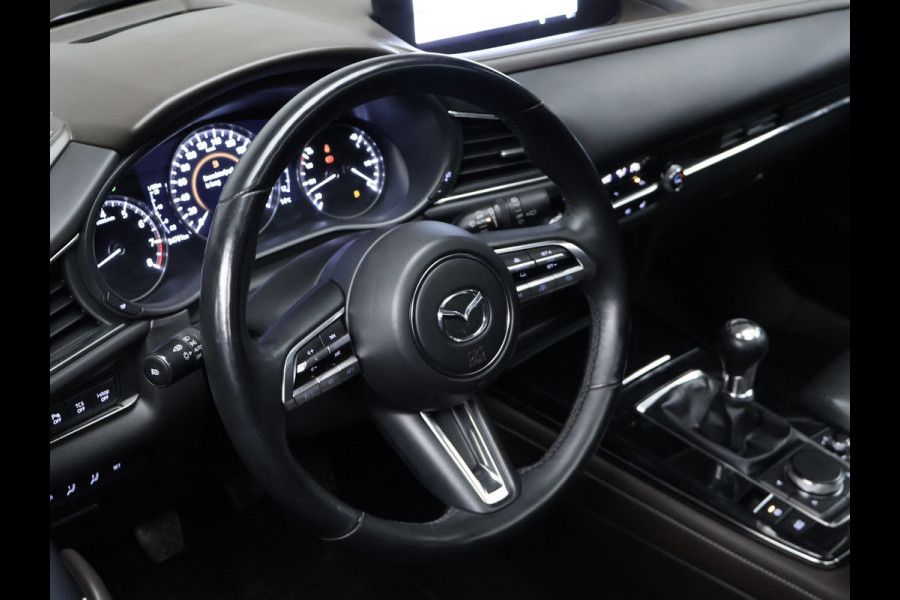 Mazda CX-30 2.0 e-SkyActiv-X M Hybrid Luxury Sport (SCHUIFDAK,APPLE CARPLAY,CAMERA,NAVI,STOEL/STUUR VERWARMING,GETINT,LEDER,LED)