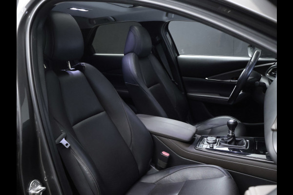 Mazda CX-30 2.0 e-SkyActiv-X M Hybrid Luxury Sport (SCHUIFDAK,APPLE CARPLAY,CAMERA,NAVI,STOEL/STUUR VERWARMING,GETINT,LEDER,LED)