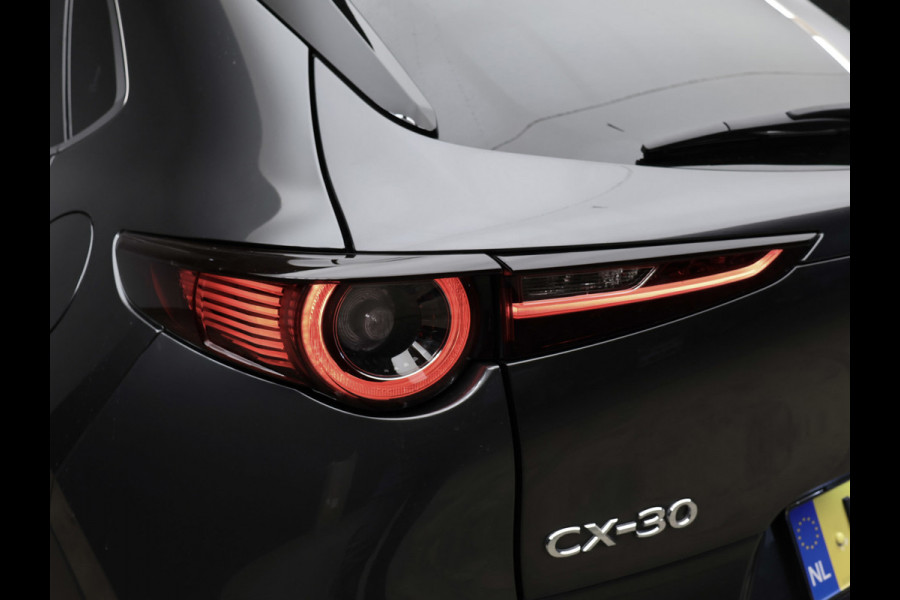 Mazda CX-30 2.0 e-SkyActiv-X M Hybrid Luxury Sport (SCHUIFDAK,APPLE CARPLAY,CAMERA,NAVI,STOEL/STUUR VERWARMING,GETINT,LEDER,LED)