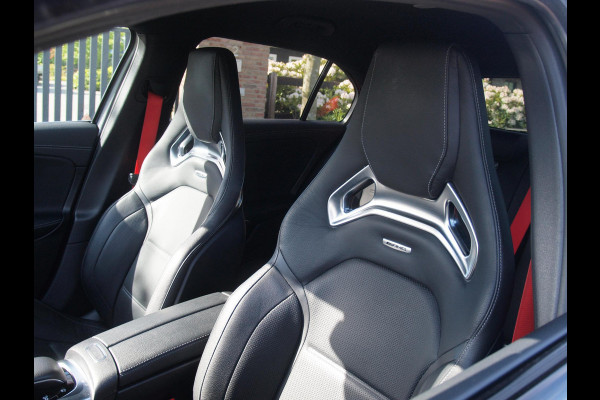 Mercedes-Benz A-Klasse AMG 35 4MATIC Edition 1 | Head-Up Display | Burmester | Camera | Sfeerverlichting | Schaalstoelen |