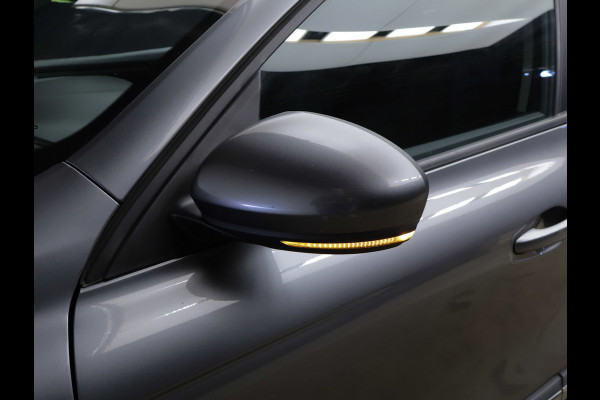 Renault Arkana 1.6 E-Tech Hybrid 145 Zen Sport (APPLE CARPLAY,NAVI,CAMERA,PDC,CLIMATE,CRUISE,GETINT,LED,SPORTSTOELEN,LM VELGEN)