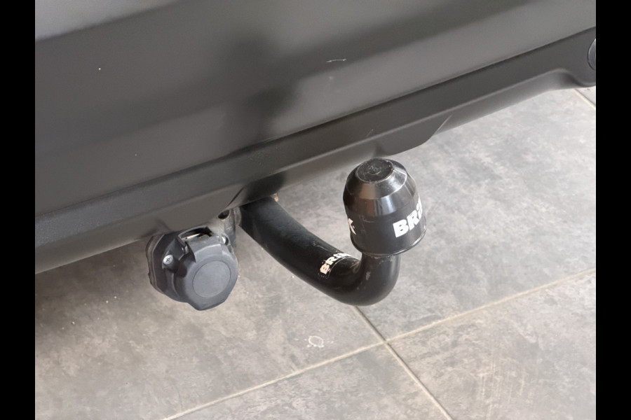Nissan QASHQAI 1.2 Acenta lage km stand! | lmv 18 inch | leer/alcantara | trekhaak | cruise control