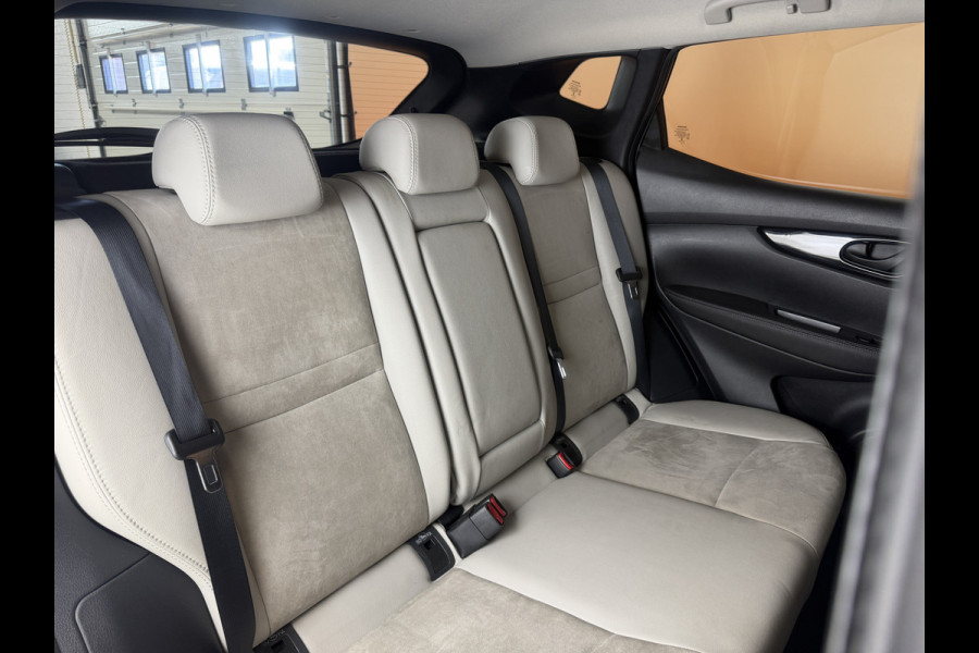Nissan QASHQAI 1.2 Acenta lage km stand! | lmv 18 inch | leer/alcantara | trekhaak | cruise control