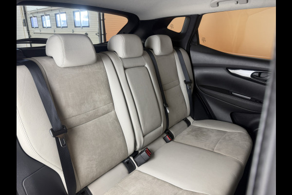 Nissan QASHQAI 1.2 Acenta lage km stand! | lmv 18 inch | leer/alcantara | trekhaak | cruise control