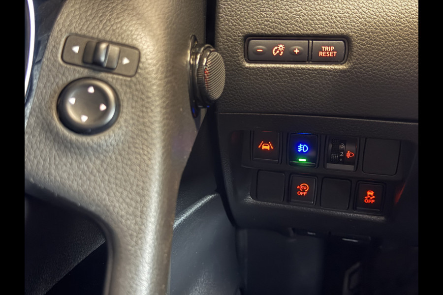 Nissan QASHQAI 1.2 Acenta lage km stand! | lmv 18 inch | leer/alcantara | trekhaak | cruise control
