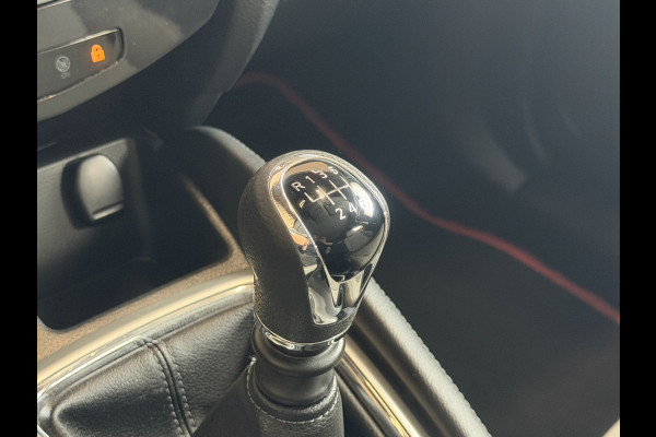 Nissan QASHQAI 1.2 Acenta lage km stand! | lmv 18 inch | leer/alcantara | trekhaak | cruise control