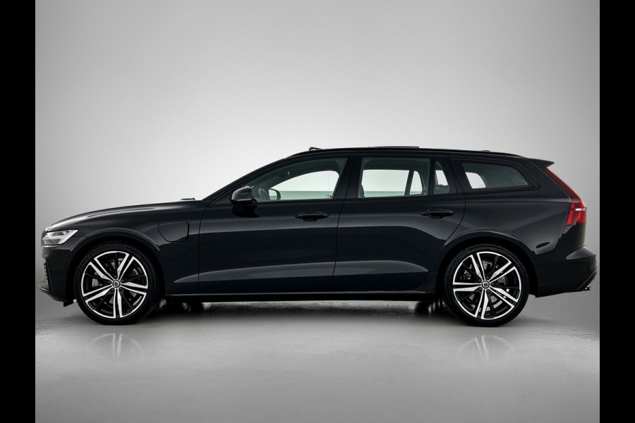 Volvo V60 T8 Hybride SOH 94% AWD R-Design / Panoramadak / Leder / Navigatie / Adap. Cruise / Pdc.V+A / Stuur- Stoelverwarming / Apk 01-2028