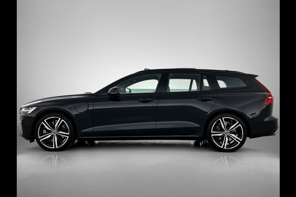 Volvo V60 T8 Hybride SOH 94% AWD R-Design / Panoramadak / Leder / Navigatie / Adap. Cruise / Pdc.V+A / Stuur- Stoelverwarming / Apk 01-2028