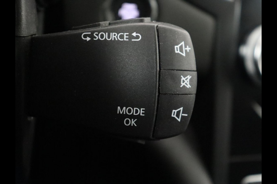 Renault Mégane 1.3 TCe Business Zen | Automaat | Camera | Keyless | Navigatie | Full LED | Climate control | Half leder | Parkeerhulp | Cruise control | Bluetooth