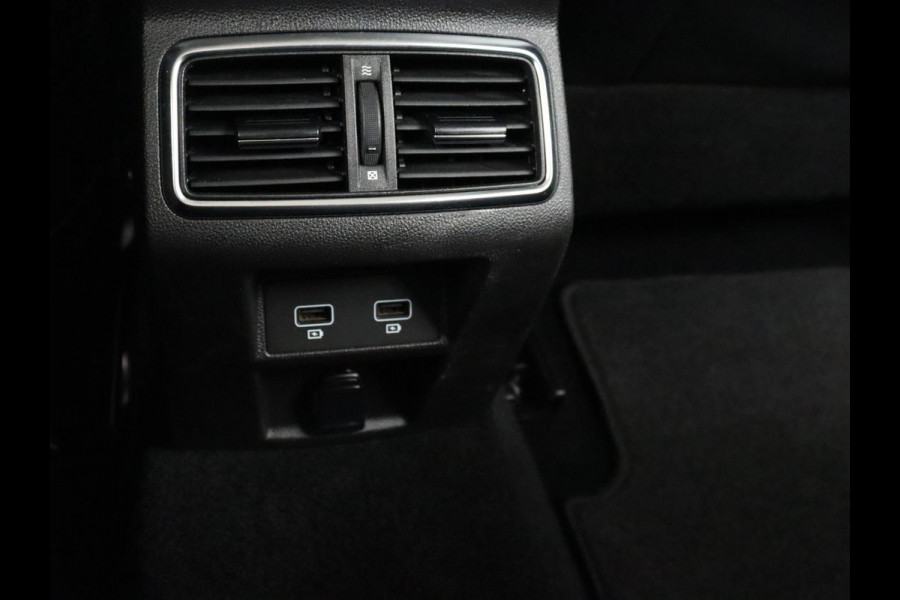 Renault Mégane 1.3 TCe Business Zen | Automaat | Camera | Keyless | Navigatie | Full LED | Climate control | Half leder | Parkeerhulp | Cruise control | Bluetooth