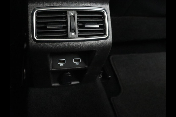 Renault Mégane 1.3 TCe Business Zen | Automaat | Camera | Keyless | Navigatie | Full LED | Climate control | Half leder | Parkeerhulp | Cruise control | Bluetooth