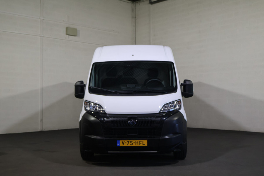 Peugeot Boxer 2.2 BlueHDi 180pk L4 H2 Automaat Airco Navigatie Camera