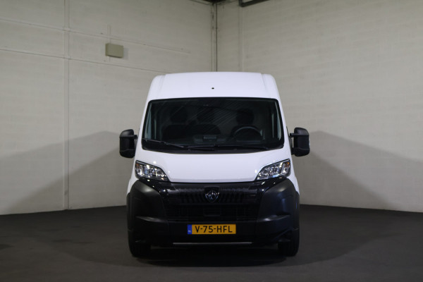 Peugeot Boxer 2.2 BlueHDi 180pk L4 H2 Automaat Airco Navigatie Camera