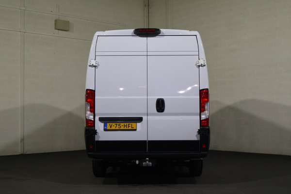 Peugeot Boxer 2.2 BlueHDi 180pk L4 H2 Automaat Airco Navigatie Camera