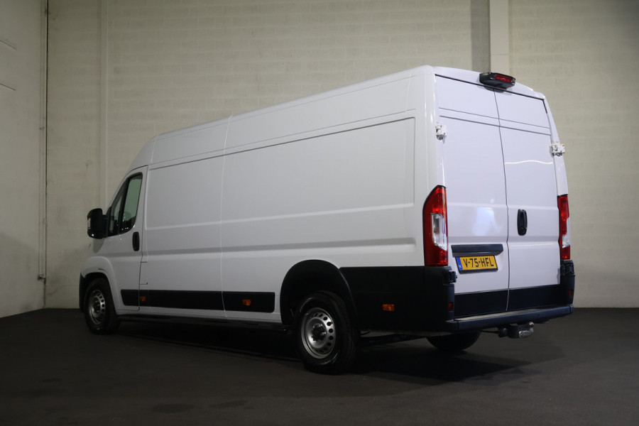 Peugeot Boxer 2.2 BlueHDi 180pk L4 H2 Automaat Airco Navigatie Camera