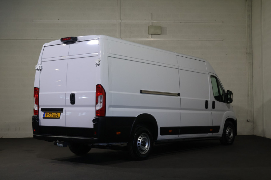 Peugeot Boxer 2.2 BlueHDi 180pk L4 H2 Automaat Airco Navigatie Camera