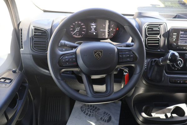 Peugeot Boxer 2.2 BlueHDi 180pk L4 H2 Automaat Airco Navigatie Camera