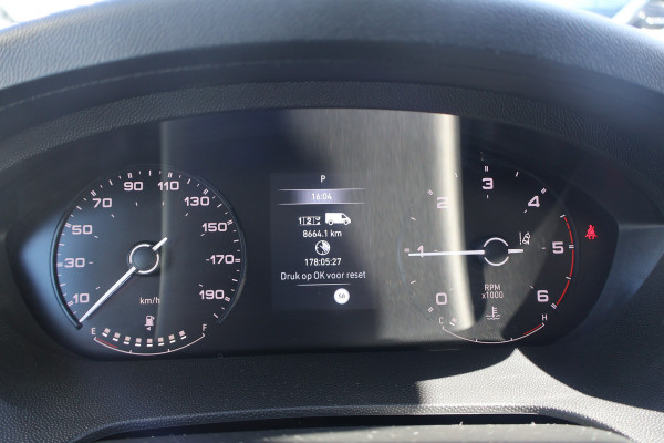 Peugeot Boxer 2.2 BlueHDi 180pk L4 H2 Automaat Airco Navigatie Camera