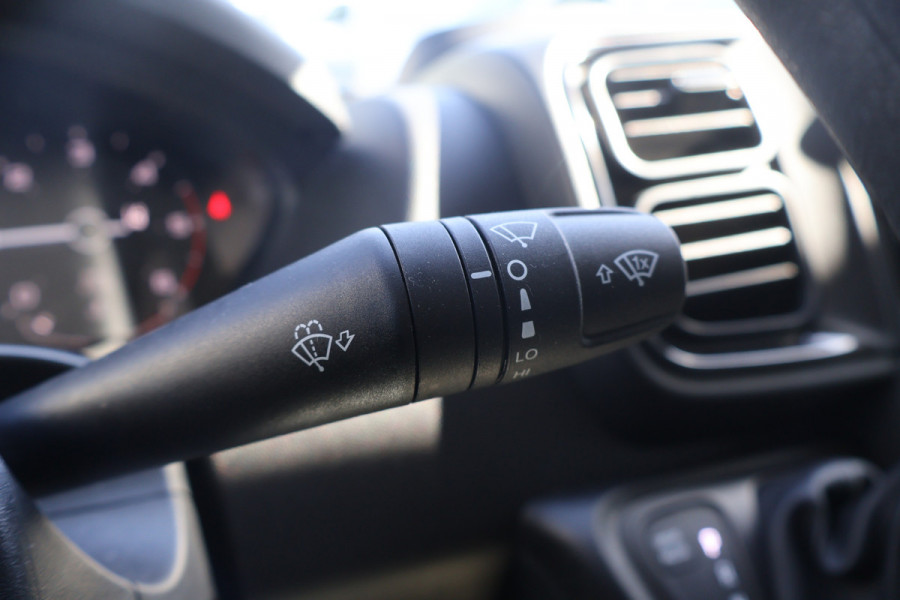 Peugeot Boxer 2.2 BlueHDi 180pk L4 H2 Automaat Airco Navigatie Camera