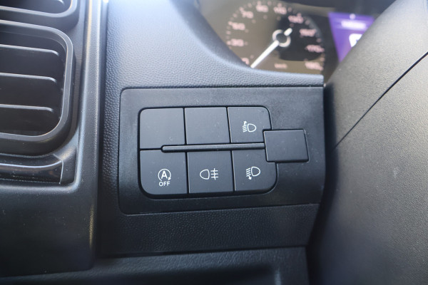 Peugeot Boxer 2.2 BlueHDi 180pk L4 H2 Automaat Airco Navigatie Camera